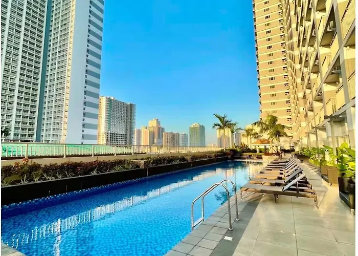 J Radiant Coast Condotel * 马尼拉