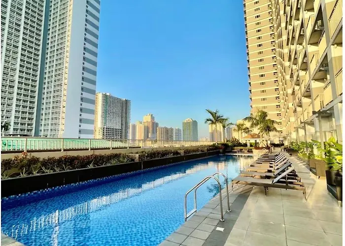 J Radiant Coast Condotel *