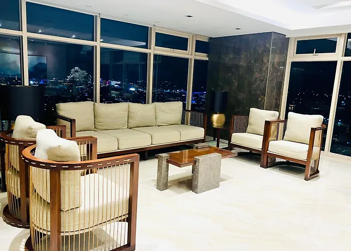 J Radiant Coast Condotel * 马尼拉